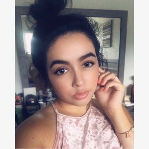 Meet your Posher, Jazmin